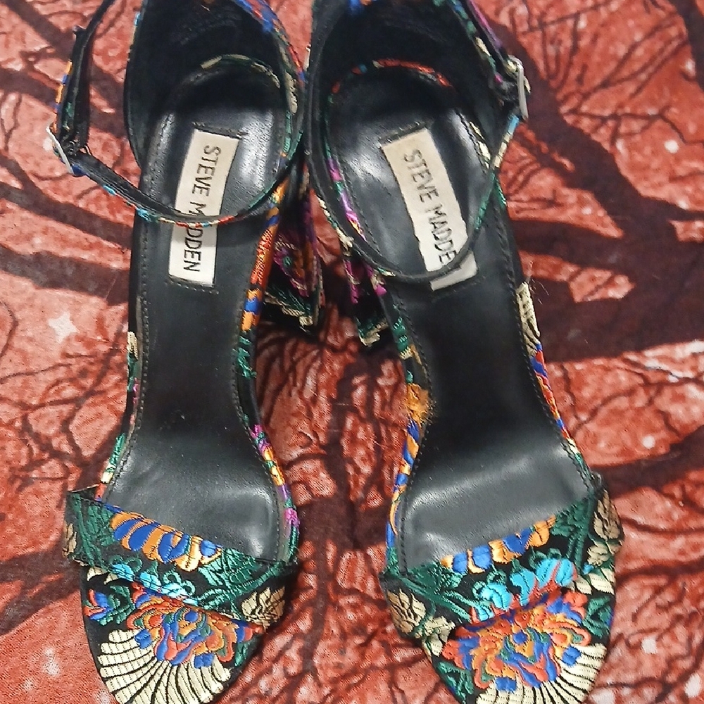 Steve Madden Satin Brocade Heels
